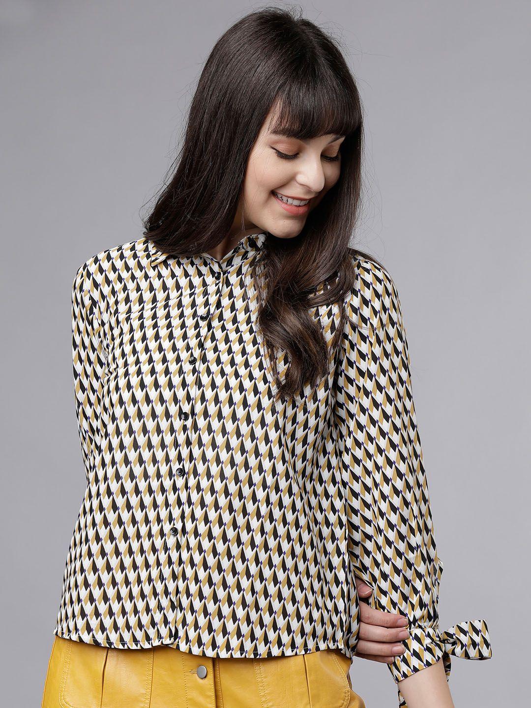 tokyo talkies women off-white & black regular fit printed casual shirt