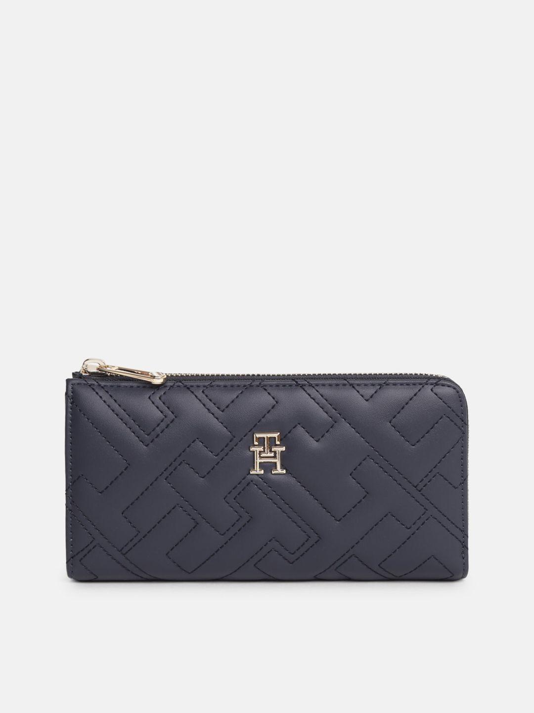 tommy hilfiger textured purse clutch with quilted