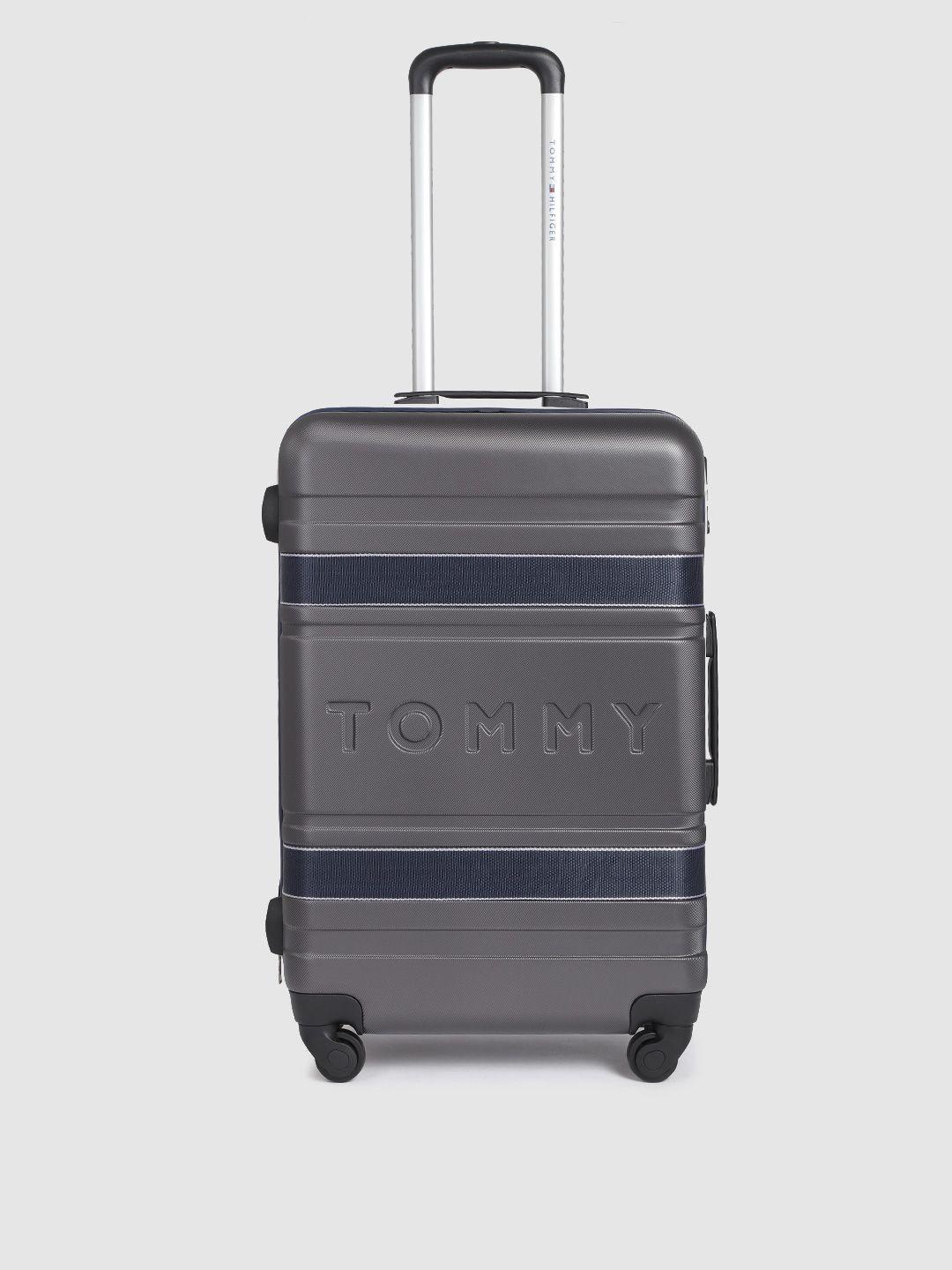 tommy hilfiger colourblocked 360-degree rotation hard trolley bag-45l
