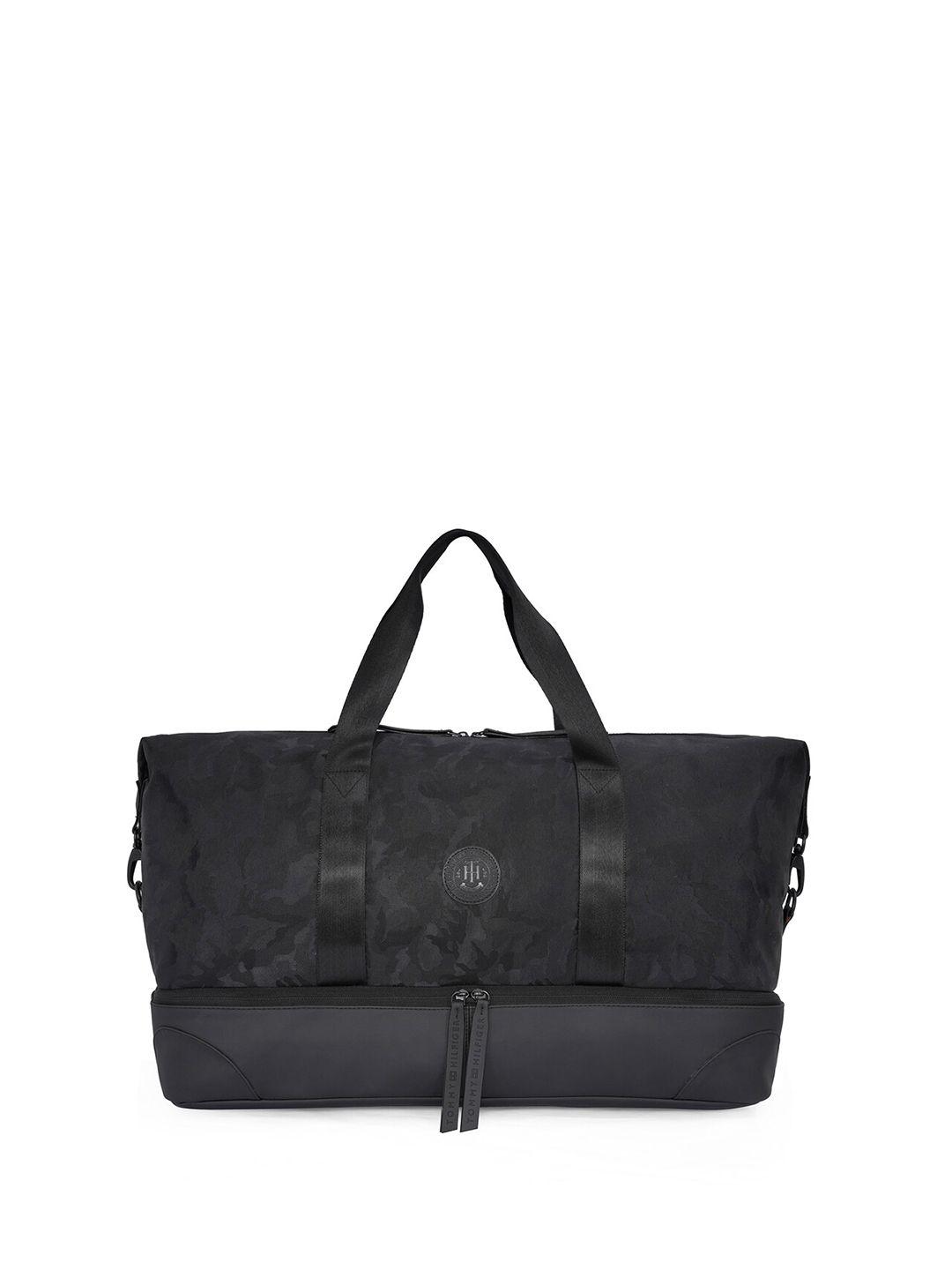 tommy hilfiger duffel gym bag