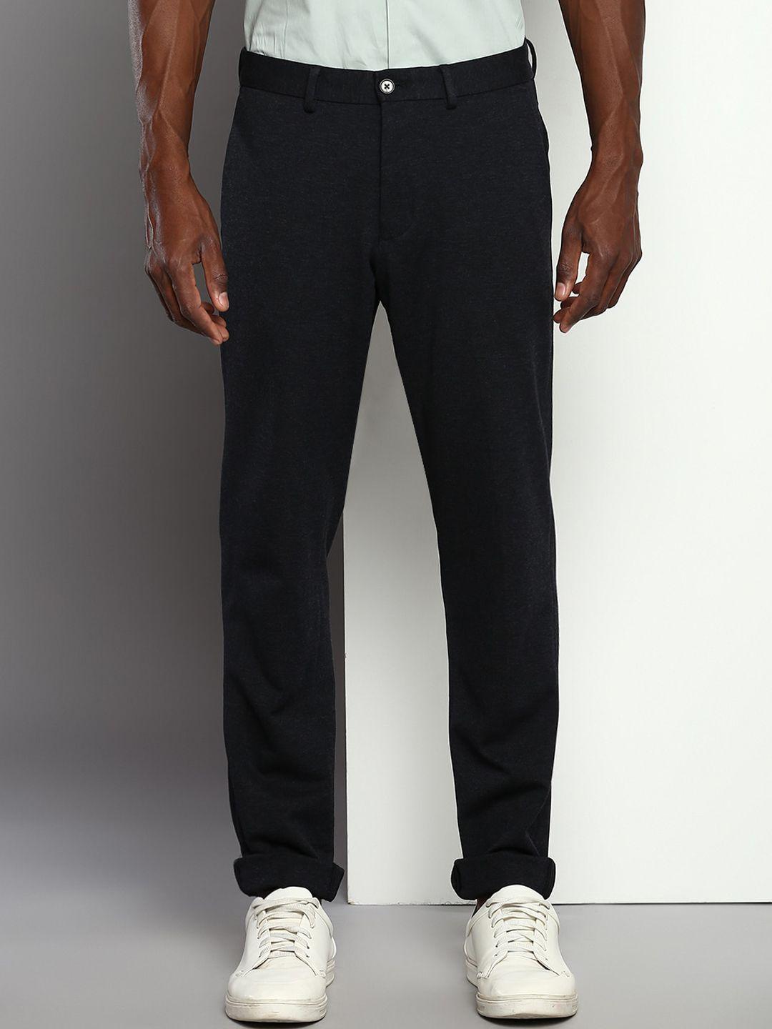 tommy hilfiger men regular fit mid-rise knitted trousers