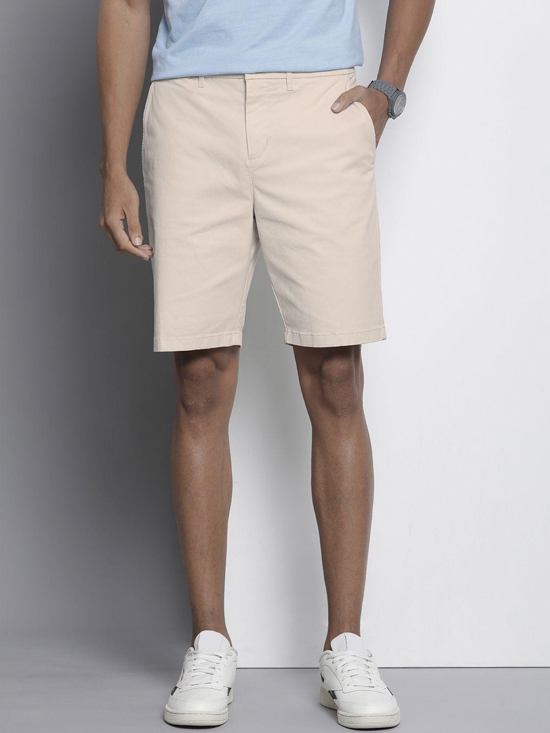 tommy hilfiger men solid mid-rise regular fit shorts