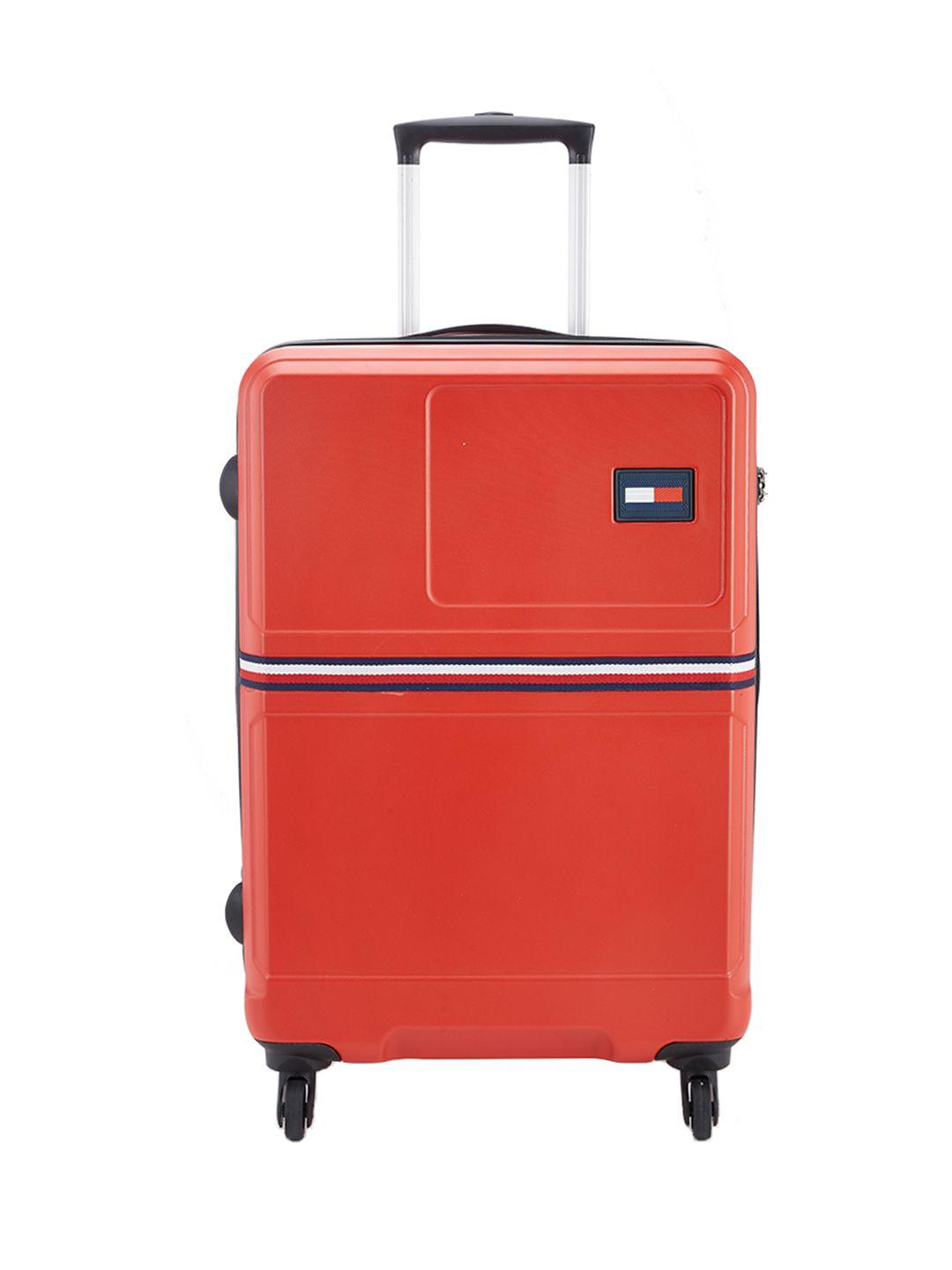tommy hilfiger solid 360 degree rotation 4 wheels medium hard trolley suitcase