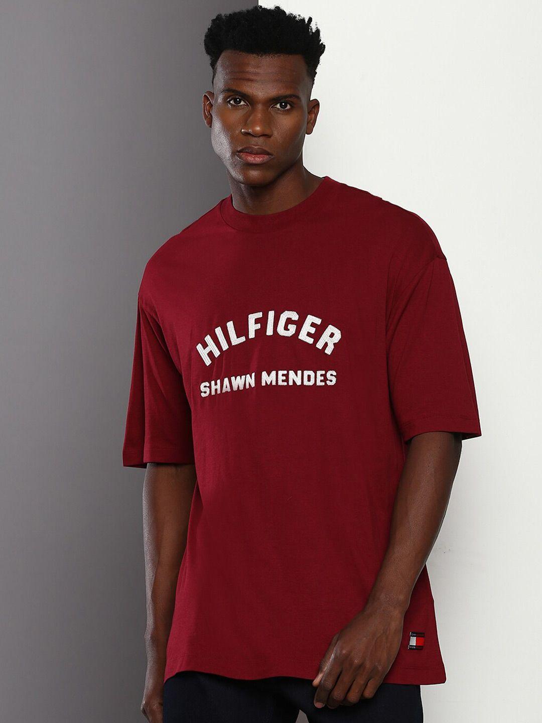 tommy hilfiger typography printed drop shoulder sleeves cotton t-shirt