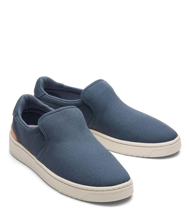 toms men's trvl lite 2.0 blue sneakers