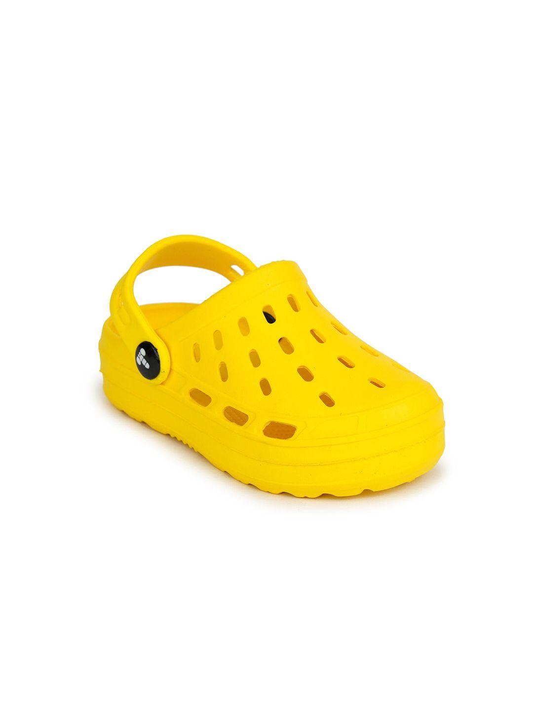 toothless boys yellow rubber clogs