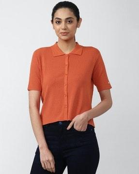 top with spread collar
