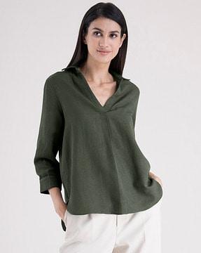 top with spread collar