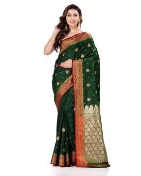 traditional saree with contrast border