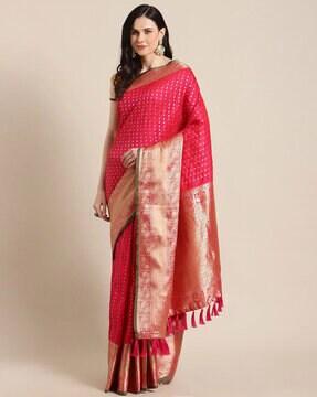 traditional saree with zari border