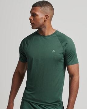 train premium regular fit round-neck t-shirt