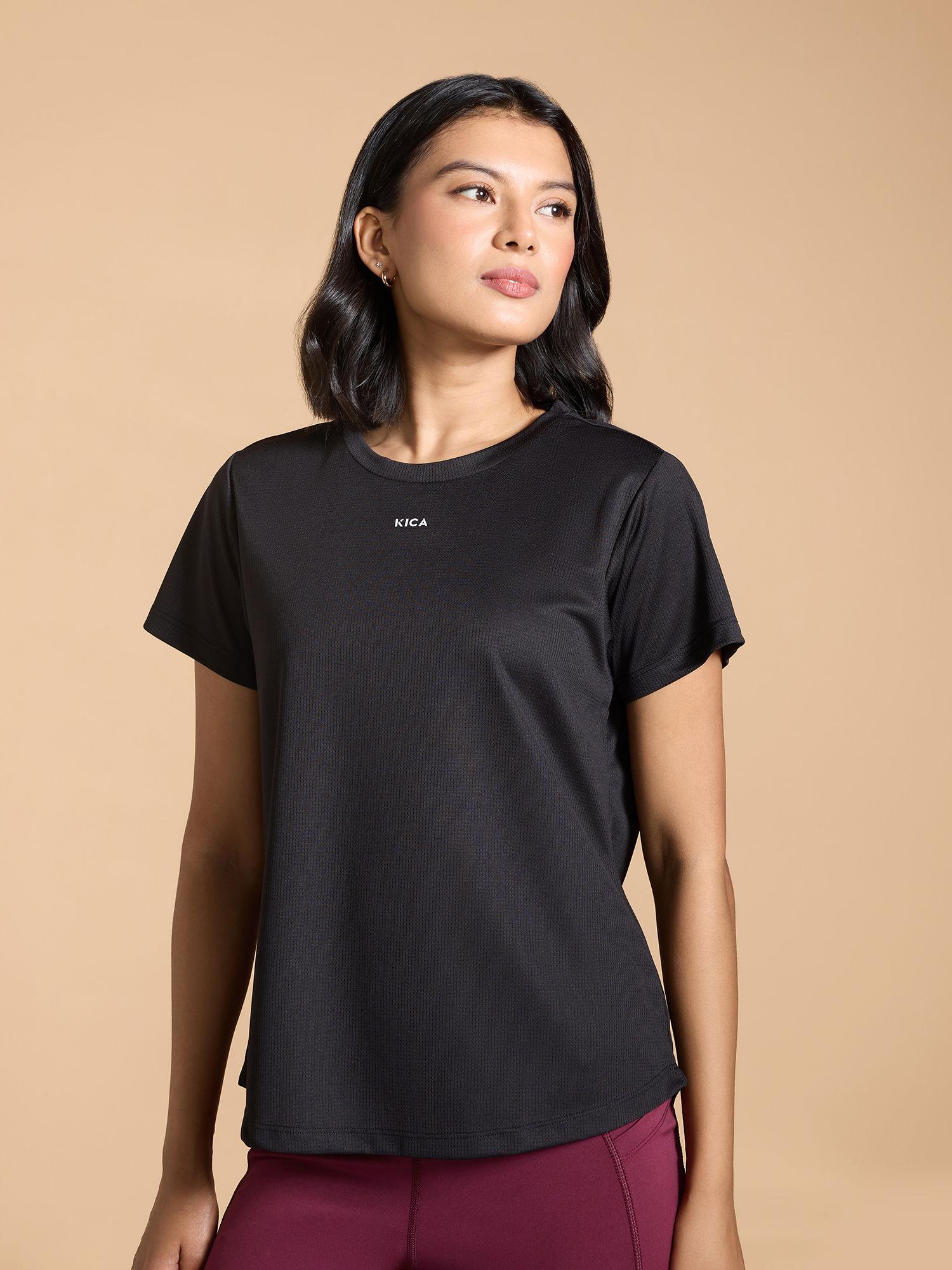 training active tshirt in fast-drying performance fabric