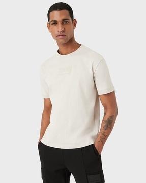 training crew-neck t-shirt with logo patch