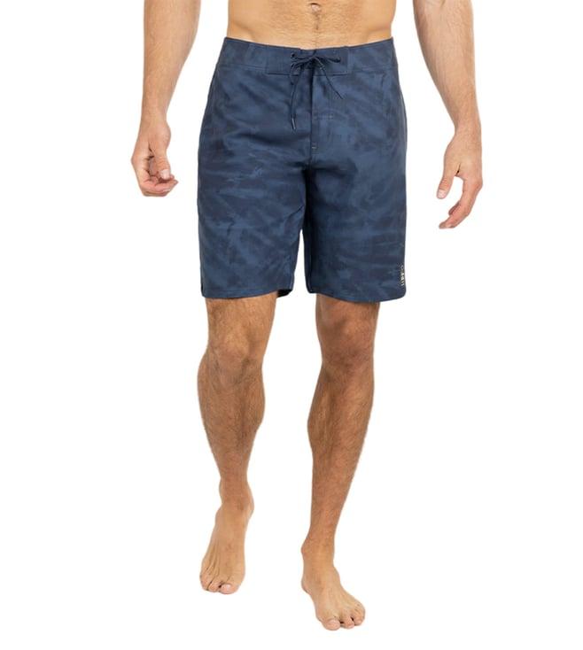 travis mathew insignia wifi board tie - dye comfort fit shorts