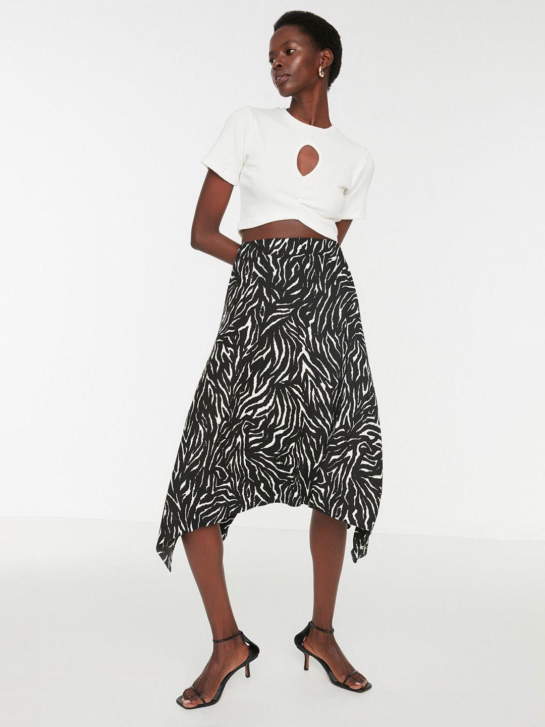trendyol abstract printed pleated flared midi skirt