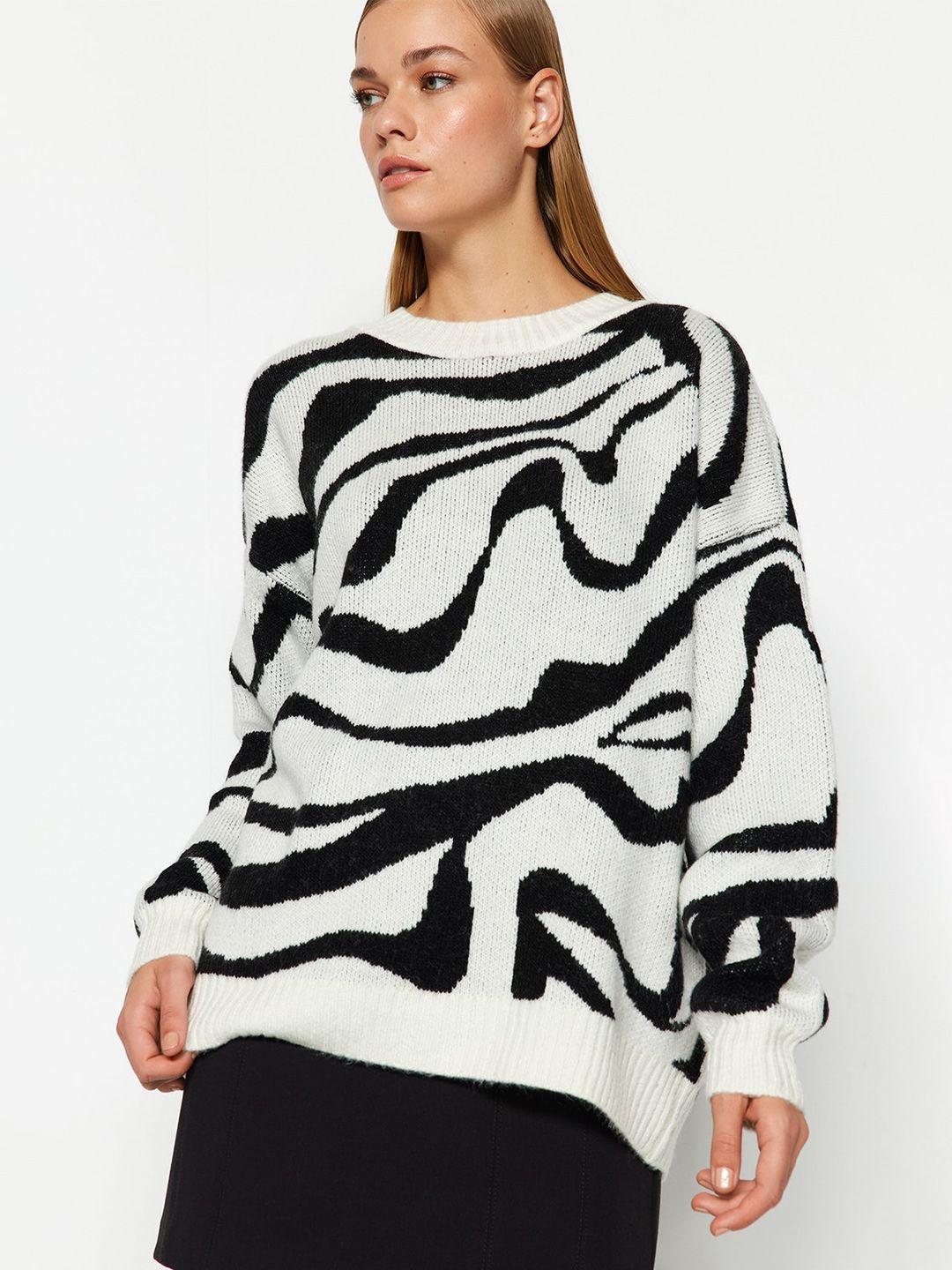 trendyol abstract printed round neck pullover