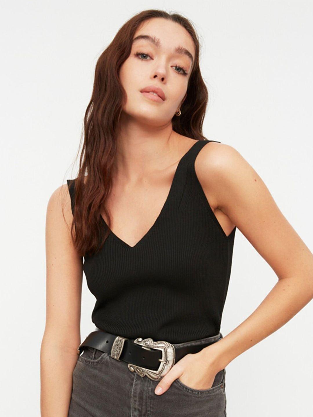 trendyol black solid sleeveless top