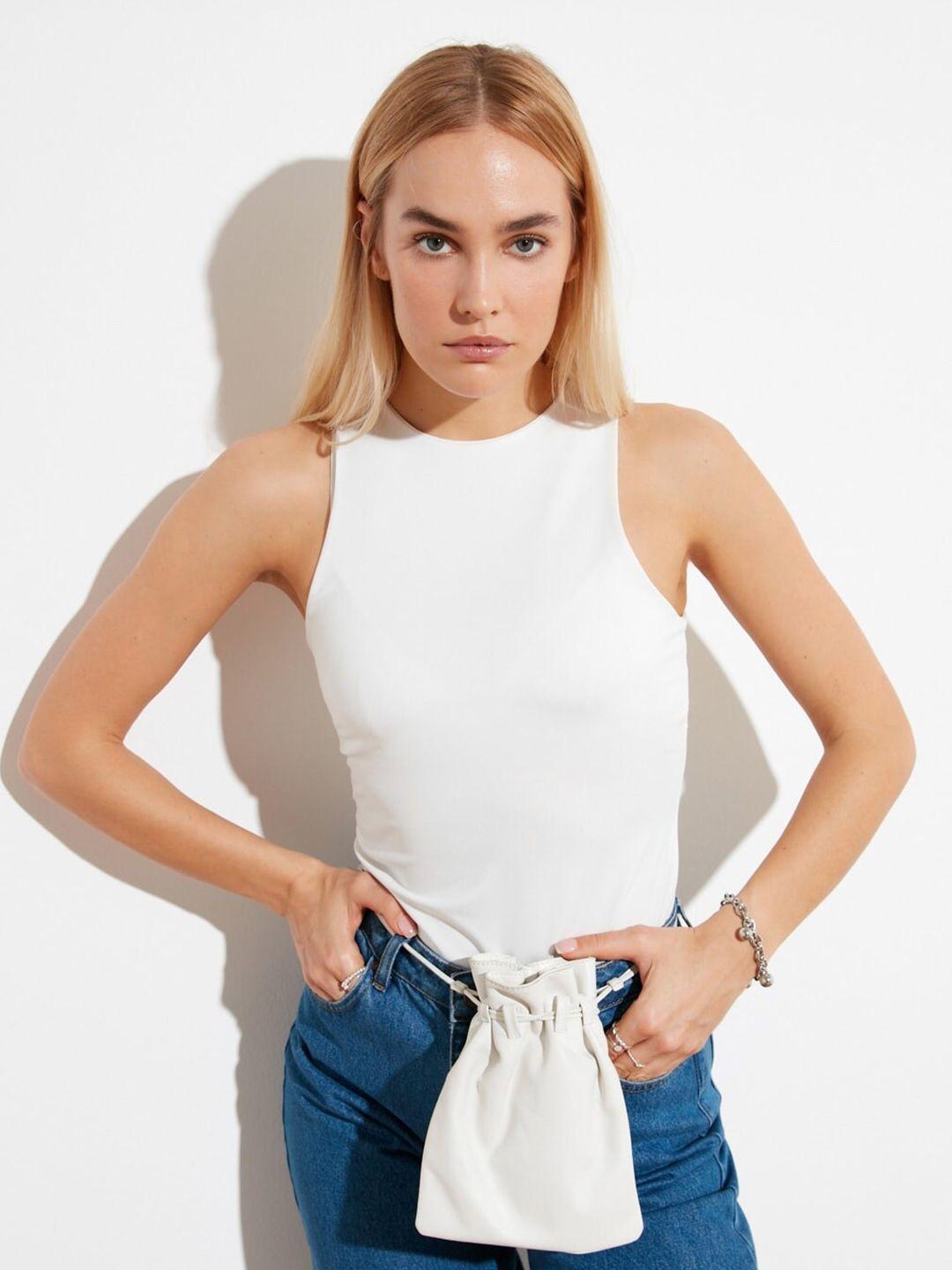 trendyol classic white solid top