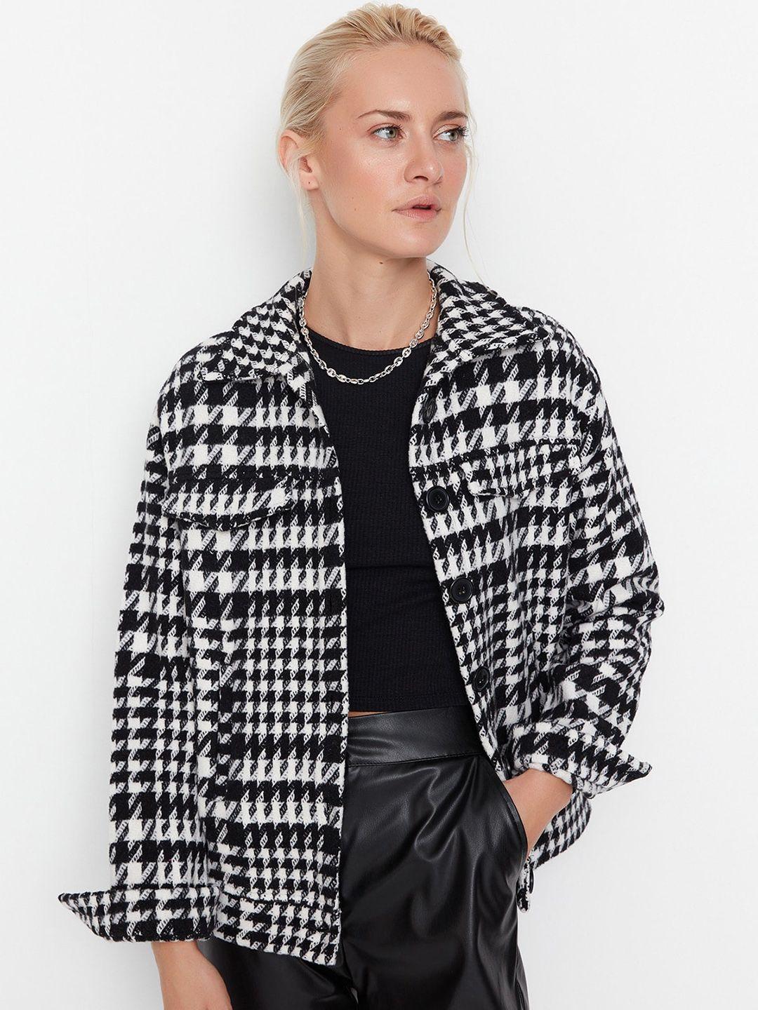 trendyol geometric printed spread collar long sleeves tailored jacket