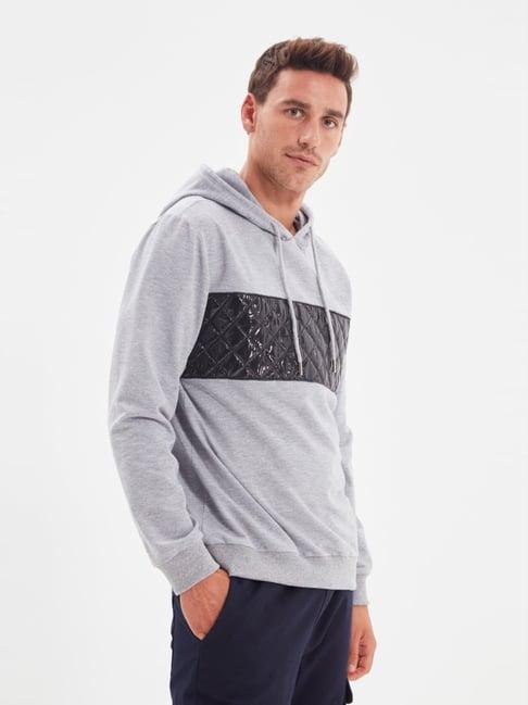 trendyol grey regular fit colour block hooded sweatshirt