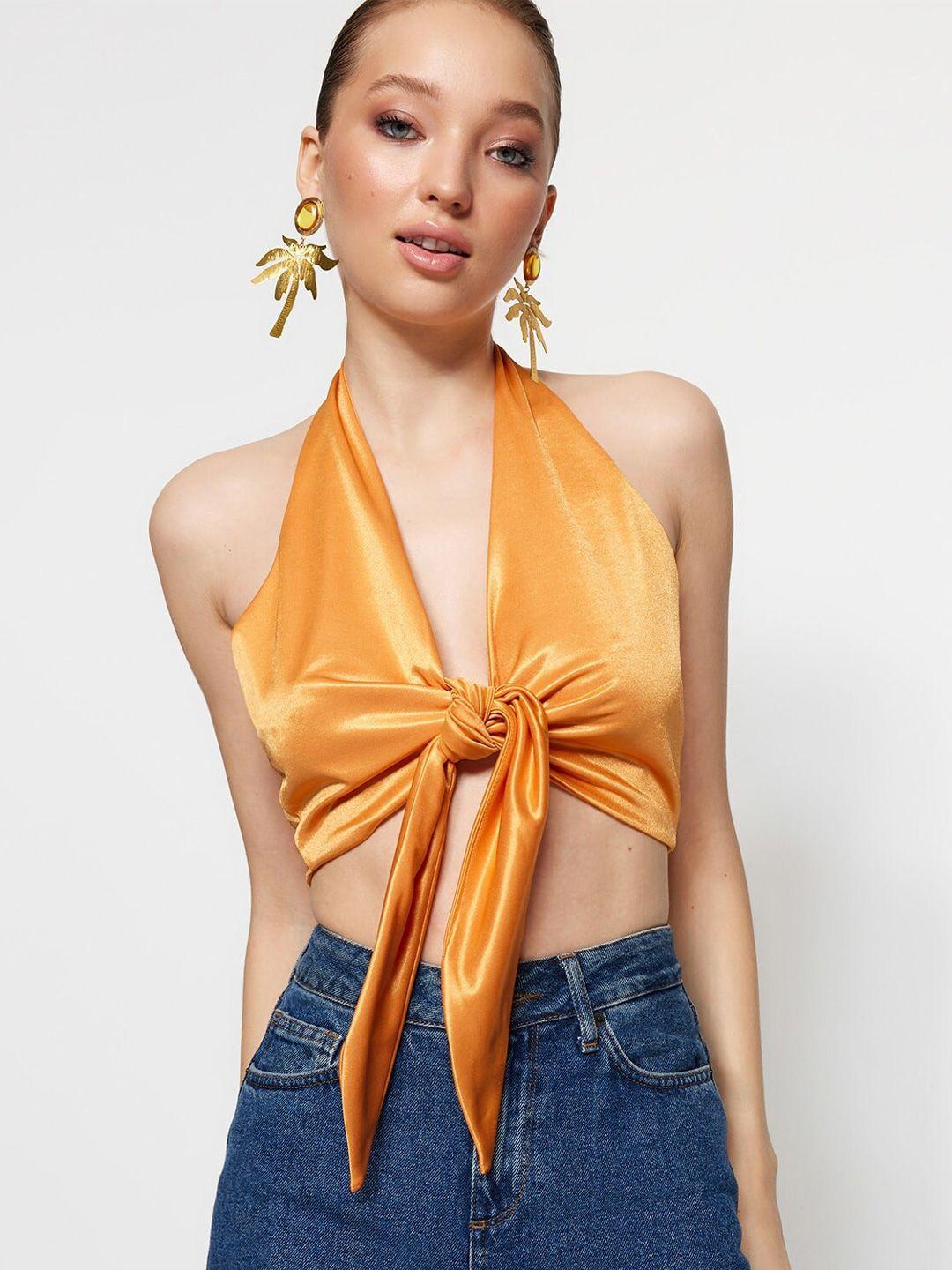 trendyol halter neck tie-up crop top