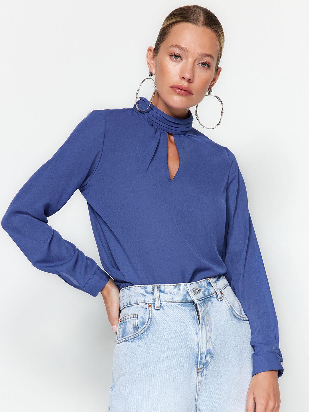 trendyol keyhole neck cuffed sleeves net top