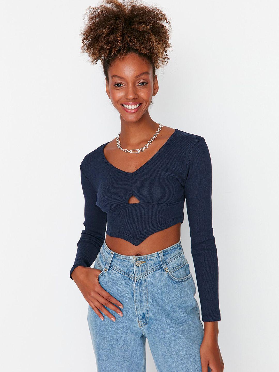 trendyol long sleeves cut-out cotton crop top