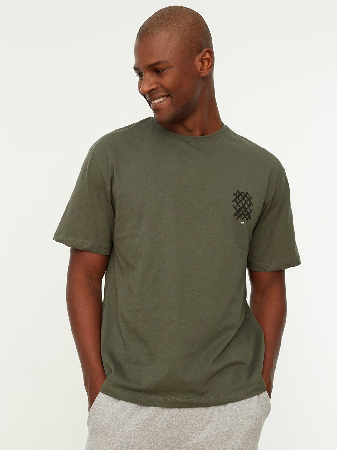 trendyol men olive green & black pure cotton printed t-shirt