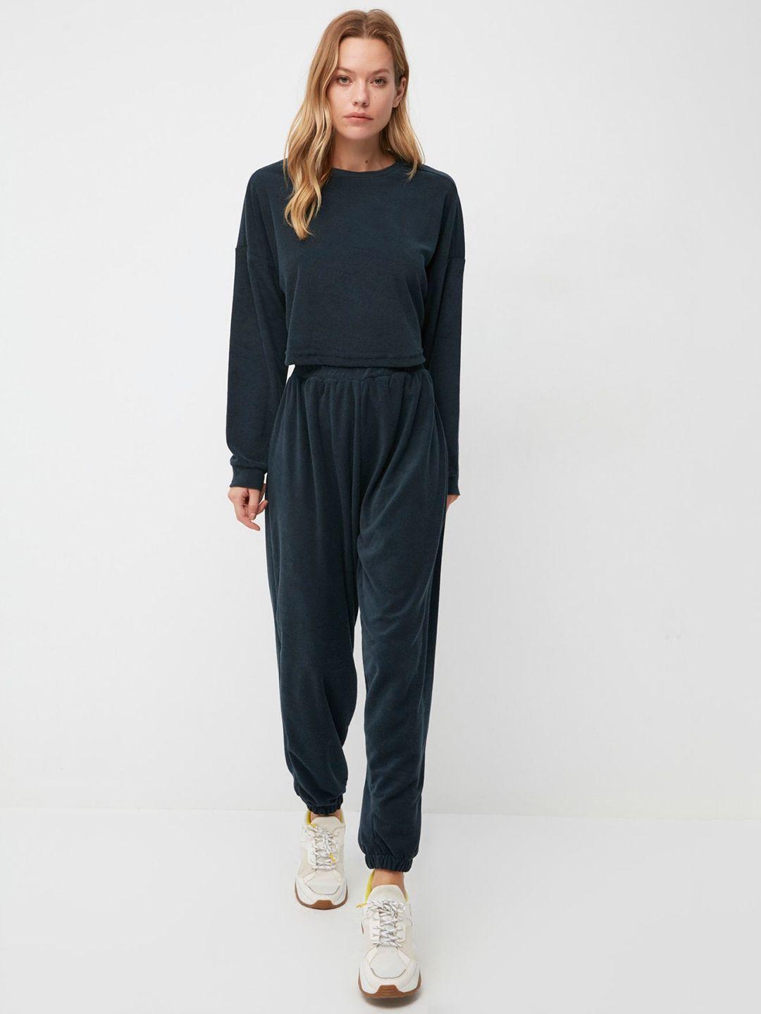 trendyol round neck mid-rise tracksuit