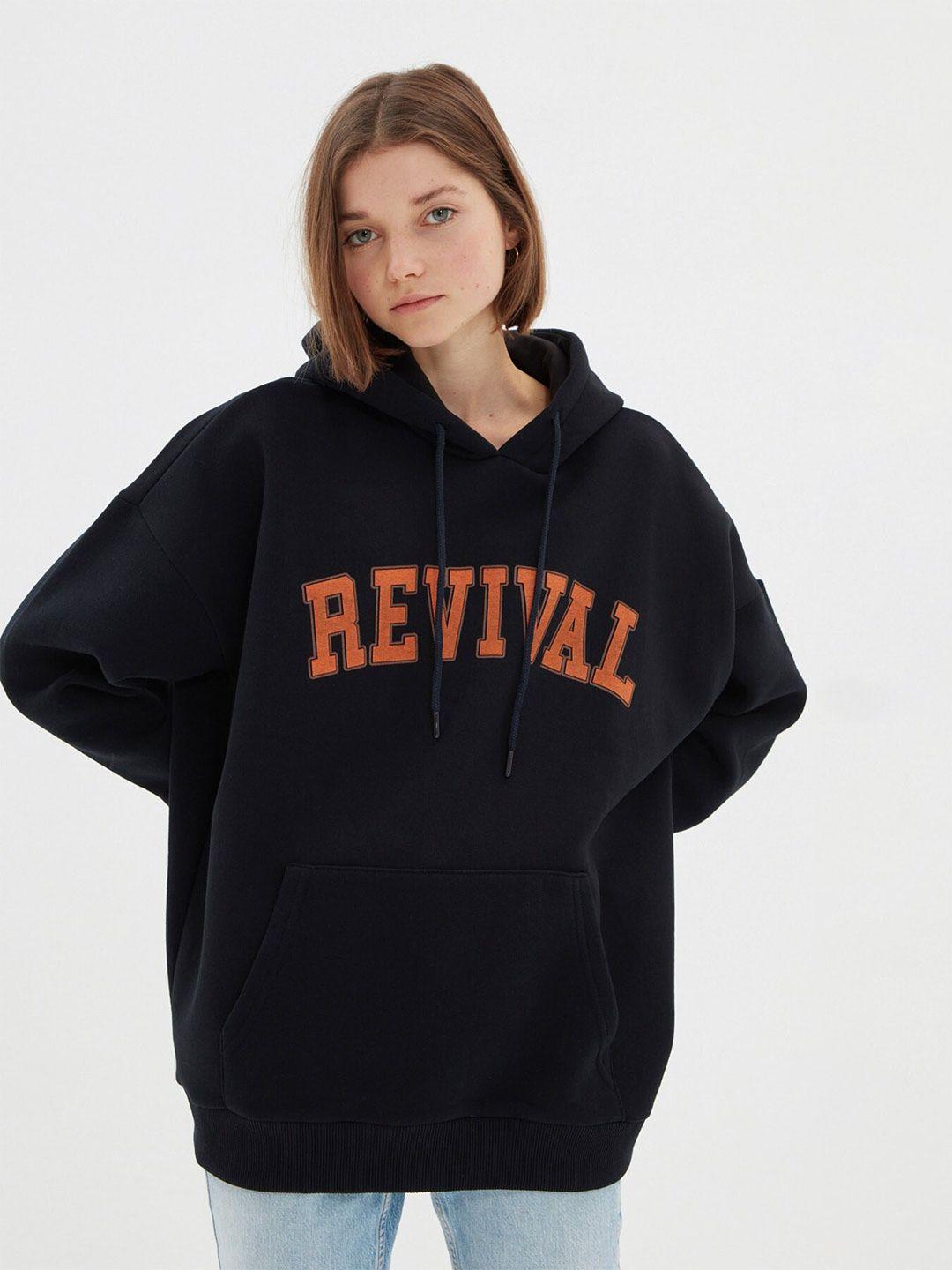 trendyol typography printed hooded pullover sweatshirt