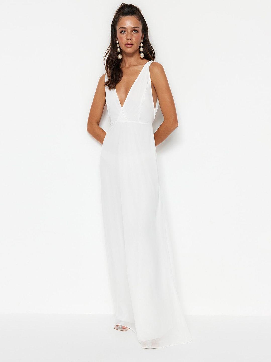 trendyol v-neck flared maxi dress