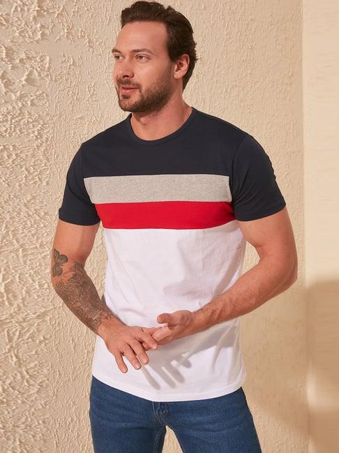 trendyol white & navy cotton regular fit colour block t-shirt