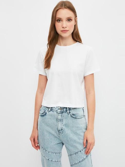 trendyol white cotton t-shirt