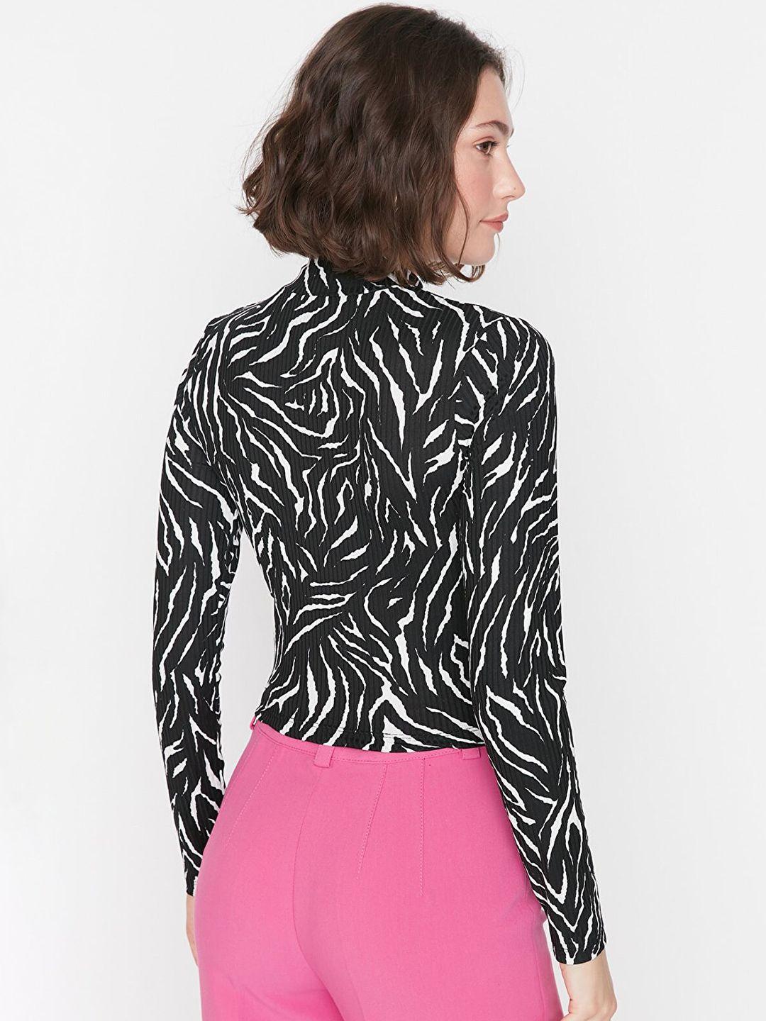 trendyol women black & white abstract print top