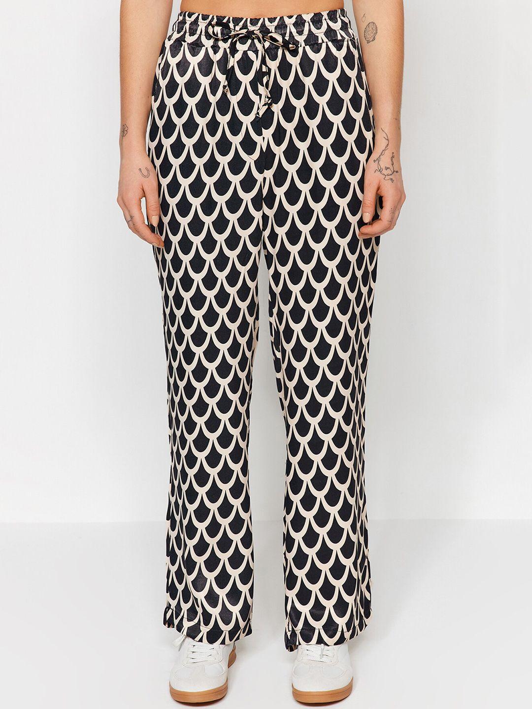 trendyol women geometric printed parallel trousers