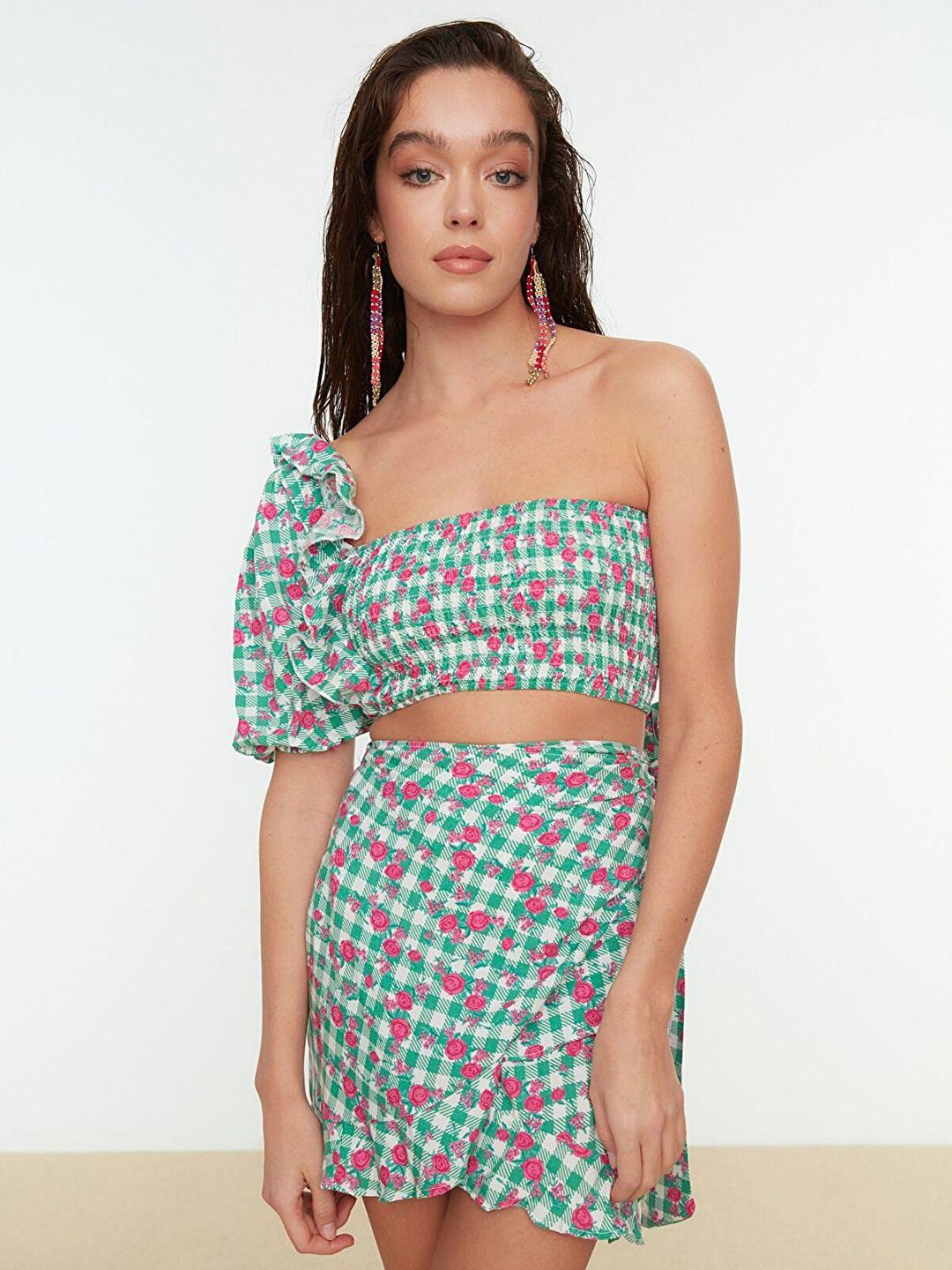 trendyol women green printed crop top & skirt