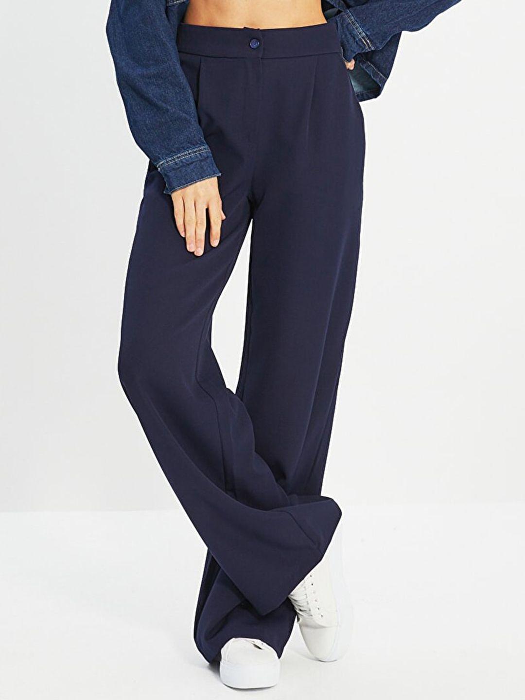 trendyol women navy blue solid pleated trousers