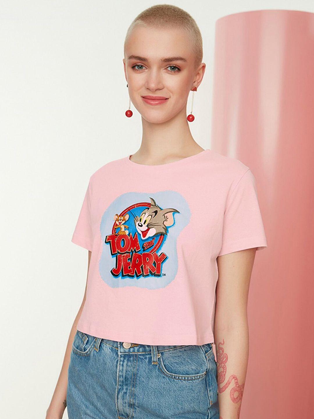 trendyol women pink tom & jerry printed pure cotton crop t-shirt