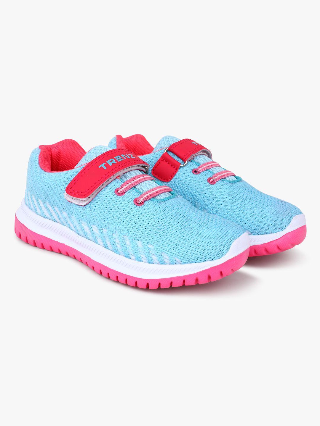 trenz kids textured round toe running shoes