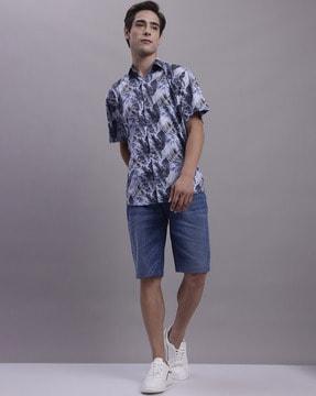 tropical print shirt with short sleeves