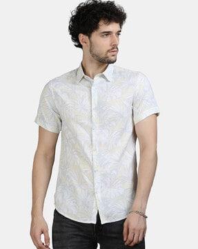 tropical print spread-collar shirt