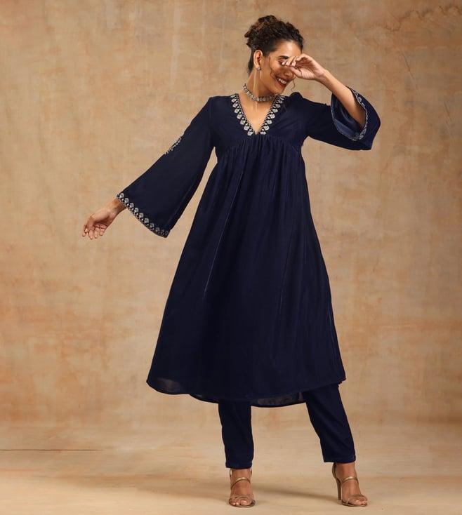 truebrowns midnight blue velvet embroidered kurta