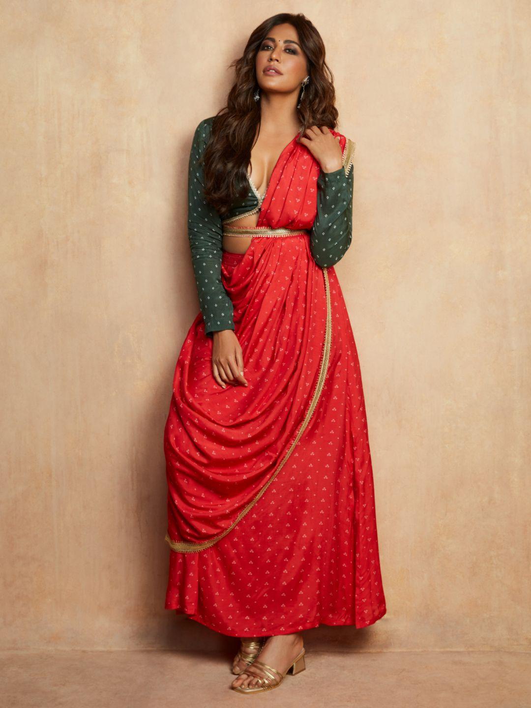 truebrowns red & white zari silk blend bandhani saree