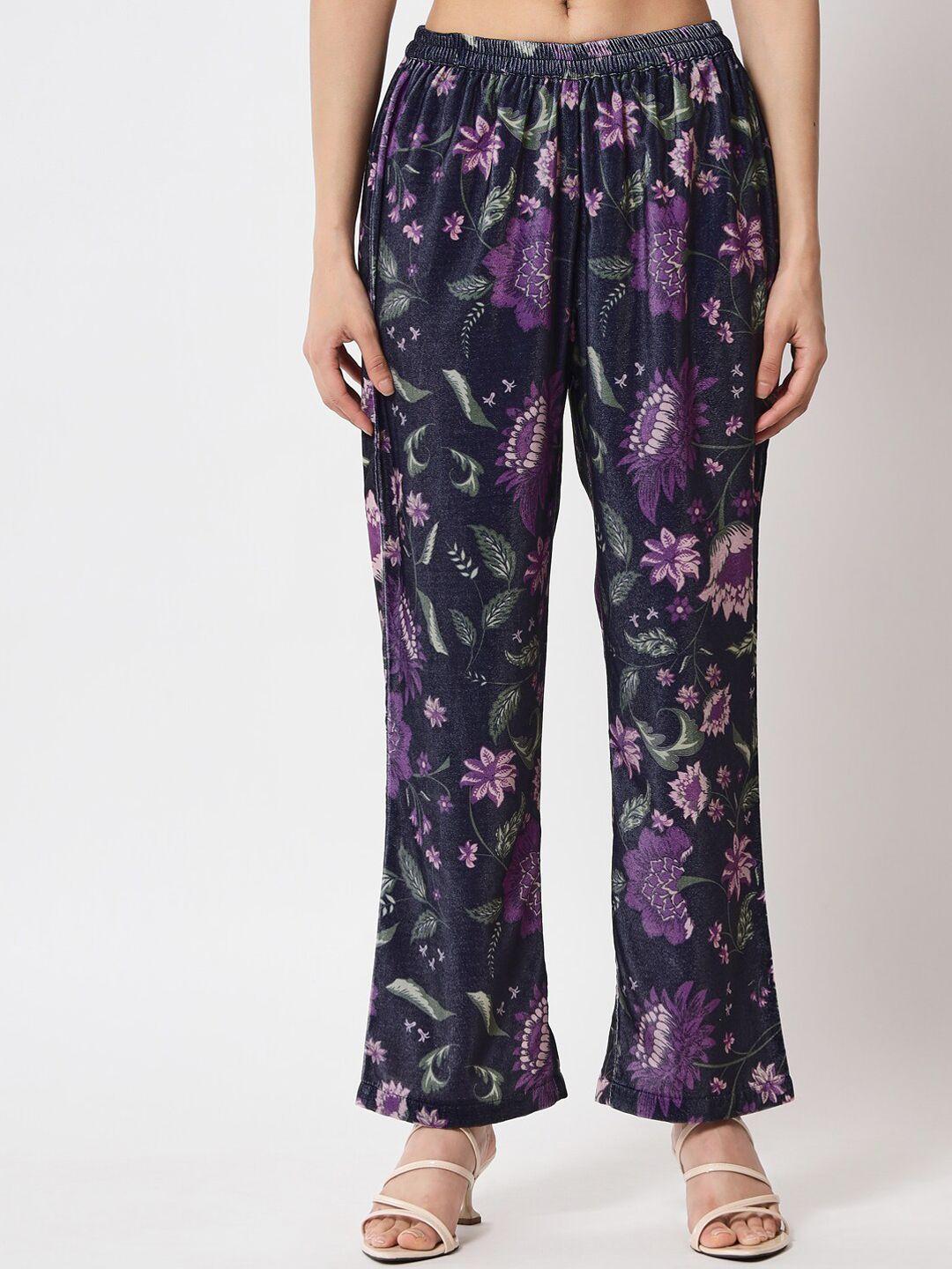 truebrowns women black floral printed velvet straight fit trouser