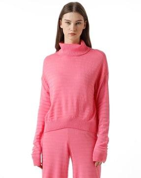 turtle-neck pullover with ribbed hem