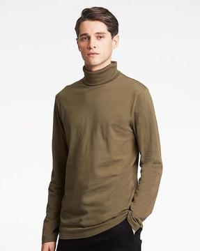 turtle-neck slim fit t-shirt