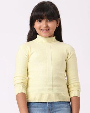 turtleneck pullover with ribbed hem