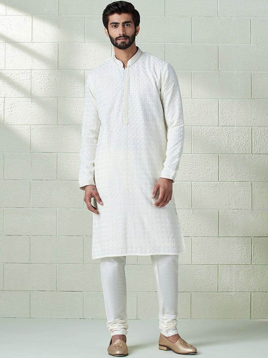 twamev geometric embroidered regular kurta with churidar