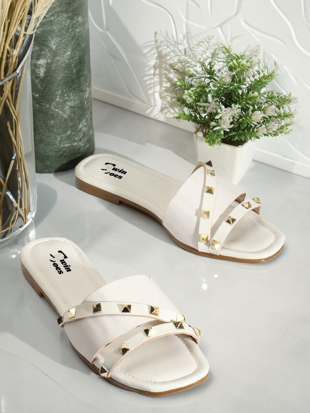 twin toes embellished open toe flats