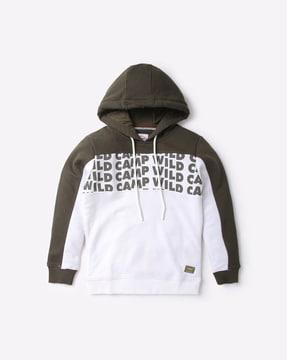 typographic print hoodie with ribbed hem